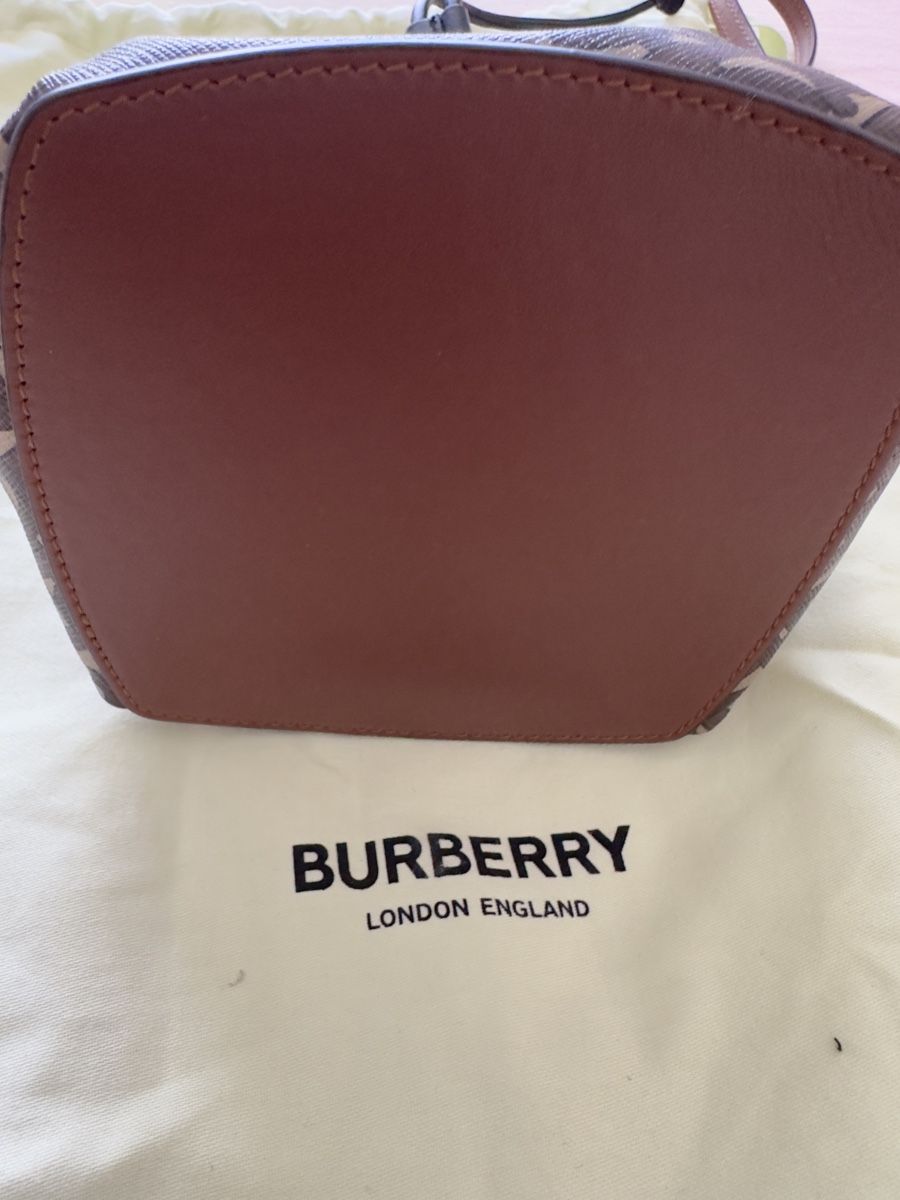 Burberry Borse da donna: Burberry mini bucket Tasche – Nuovo e nell'imballaggio originale da Wohlen AG venduto da rol_8r5l 6