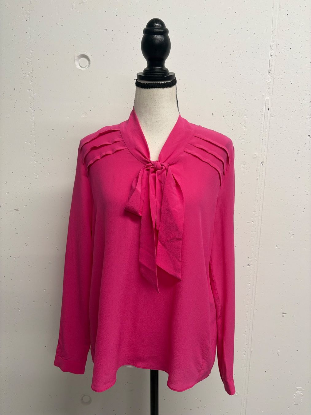 Marc Cain Camicette: Neue Marc Cain Bluse pink Gr. 34 Seide Schluppenbluse – Nuovo e nell'imballaggio originale da Regensdorf venduto da secondchancefashion