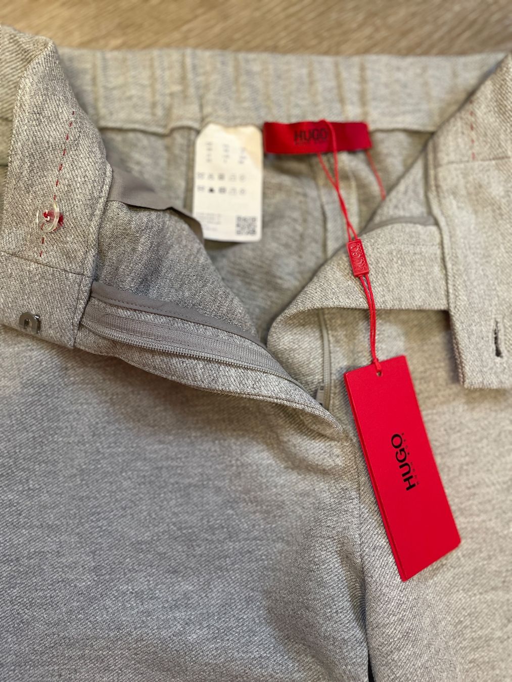 Hugo Boss Pantaloni: Hugo Boss, Damen Freizeithosen, hellgrau, Gr. 36, neu – Usato da Baar venduto da koala9 5