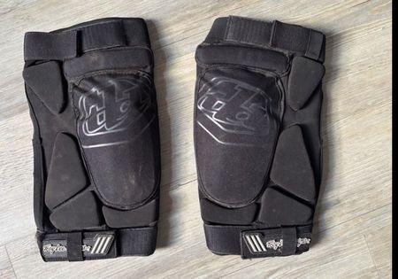 Gebrauchte Troy Lee Designs MTB Downhill Knieprotektoren