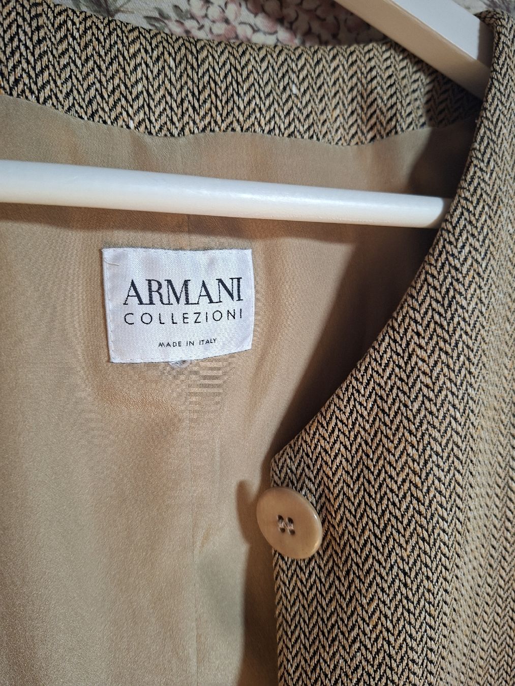 Armani Jacken: Blazer Armani en lin - Taille M – Gebraucht aus Lausanne von Super-cerise 5