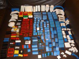 (2)LEGO 240 STK.CA. TÜREN FENSTER DACHSTEINE ....NEU UND ALT