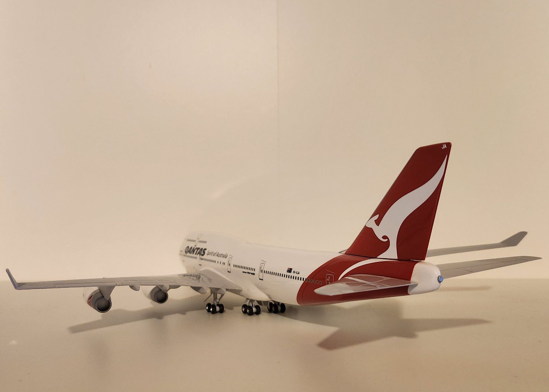Kit di modellismo & Modellini statici: Skymarks 1/200 Qantas Boeing 747-400 – Nuovo (secondo la descrizione) da Wittenwil venduto da ced_q8j7 8