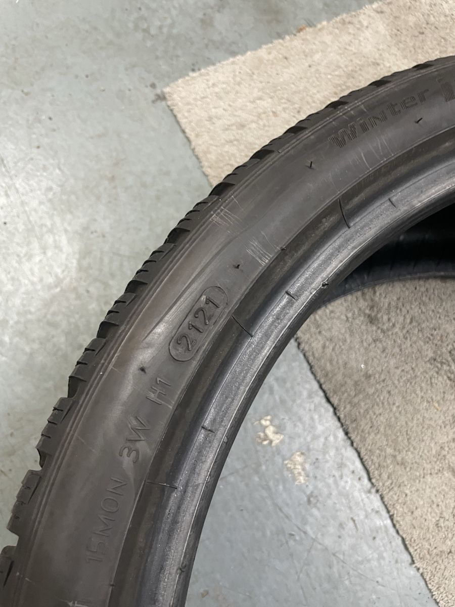Pneumatici & Ruote complete: 2x Hankook Winterpneu 245/35R19 – Usato da Sirnach venduto da MotionModular 3