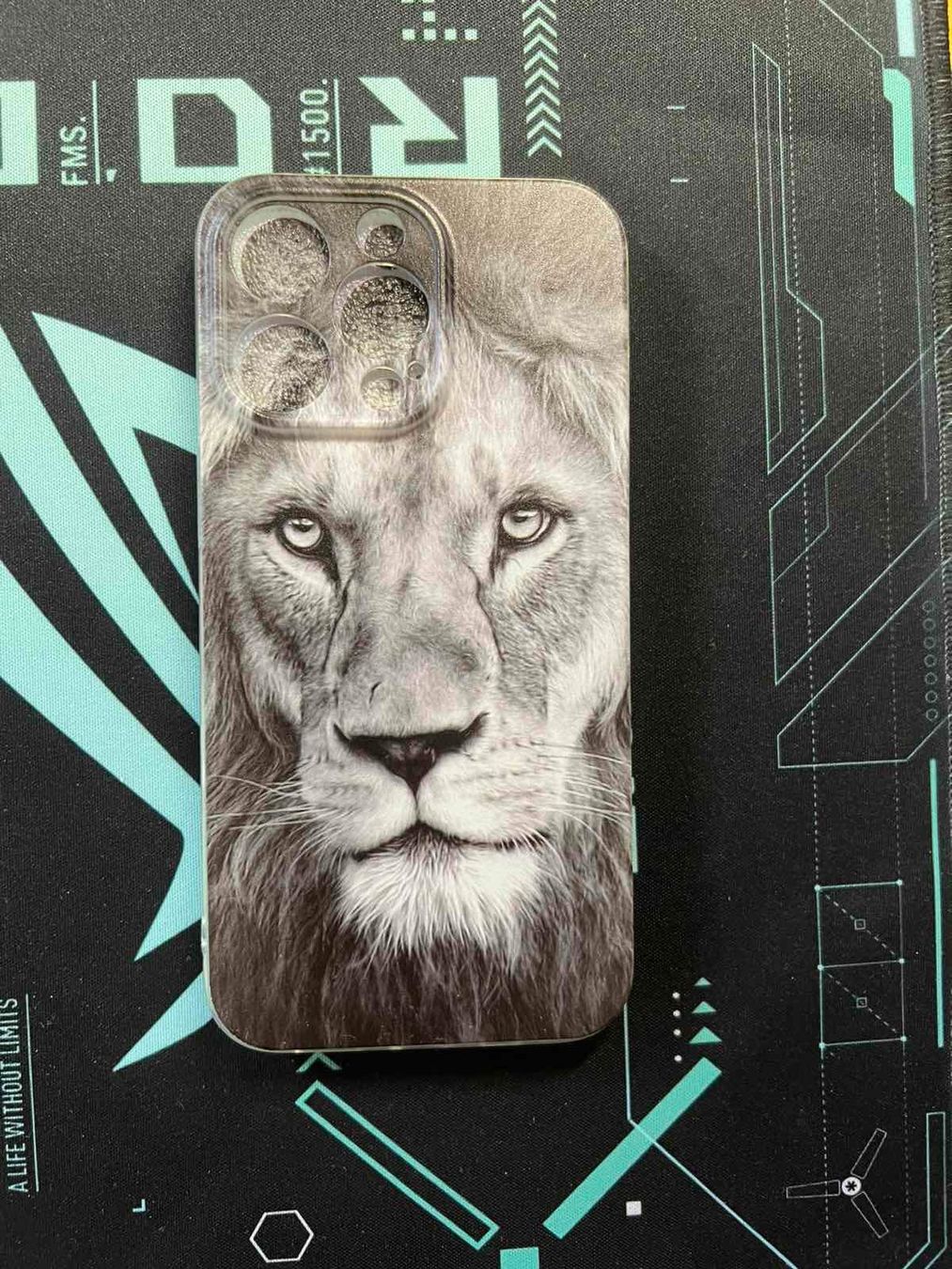 Coques & Protection écran: Coque iPhone 13 Pro.  iPhone 13 Pro Hülle – Neuf avec emballage d'origine à St-Cergue par vpr_7v8g
