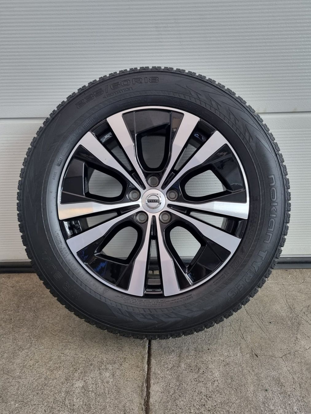 Volvo Pneumatici & Ruote complete: Volvo XC60 Winterräder – Usato da Kirchdorf AG venduto da Cartastic_AG 1