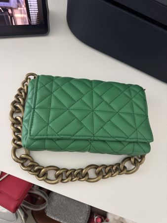 Sac à main ZARA vert chaine dore