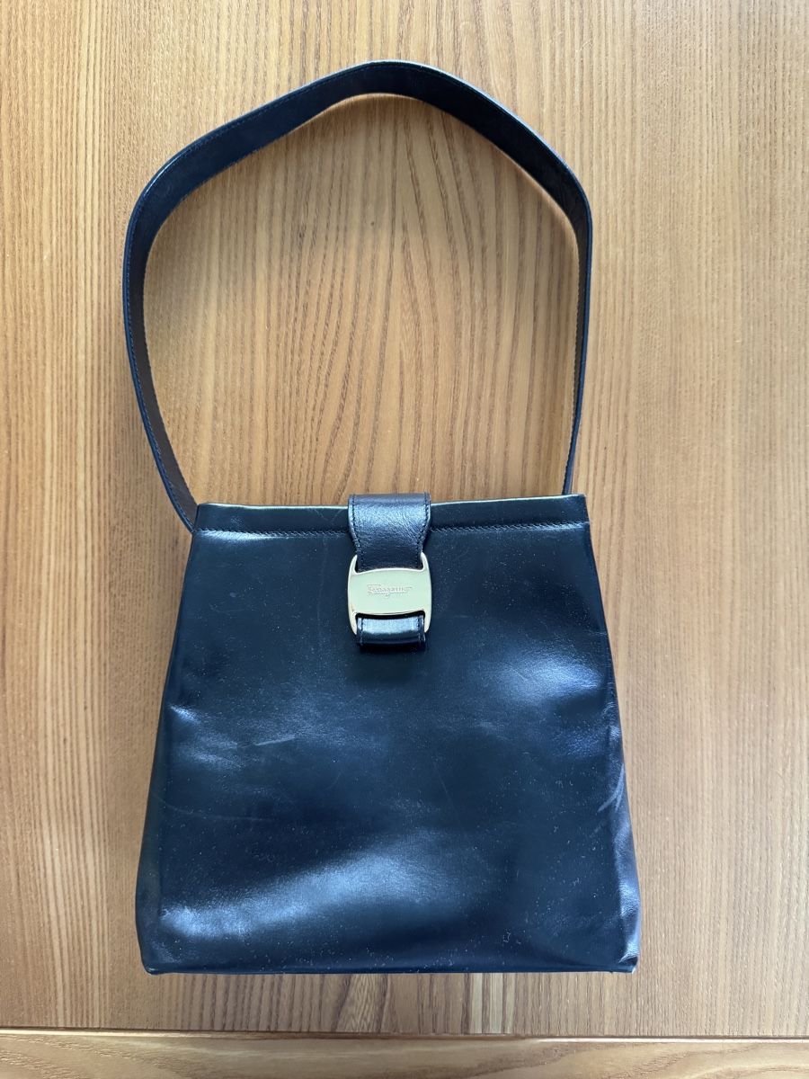 Salvatore Ferragamo Sacs femmes: Vintage Ferragamo Handtasche – D'occasion à Aesch BL par comven