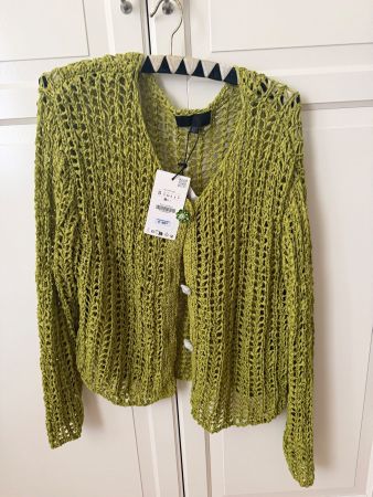 Zara Strickjacke grün Gr. S mit Etikett neu