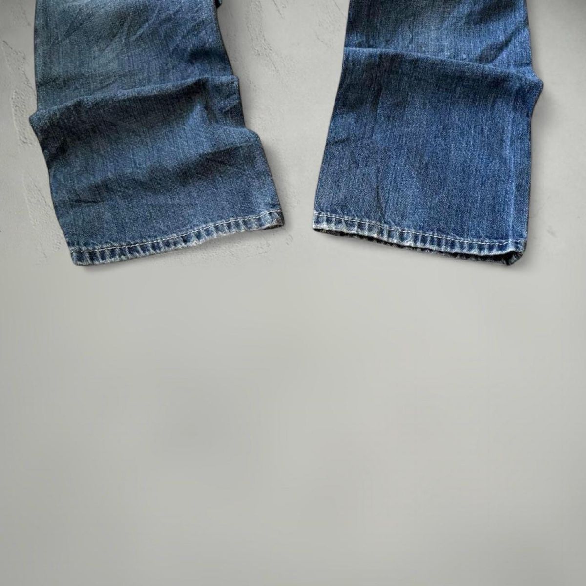 Jeans: Jeans hellblau Grösse S guter Zustand – Nuovo (secondo la descrizione) da Basel venduto da archive. 1