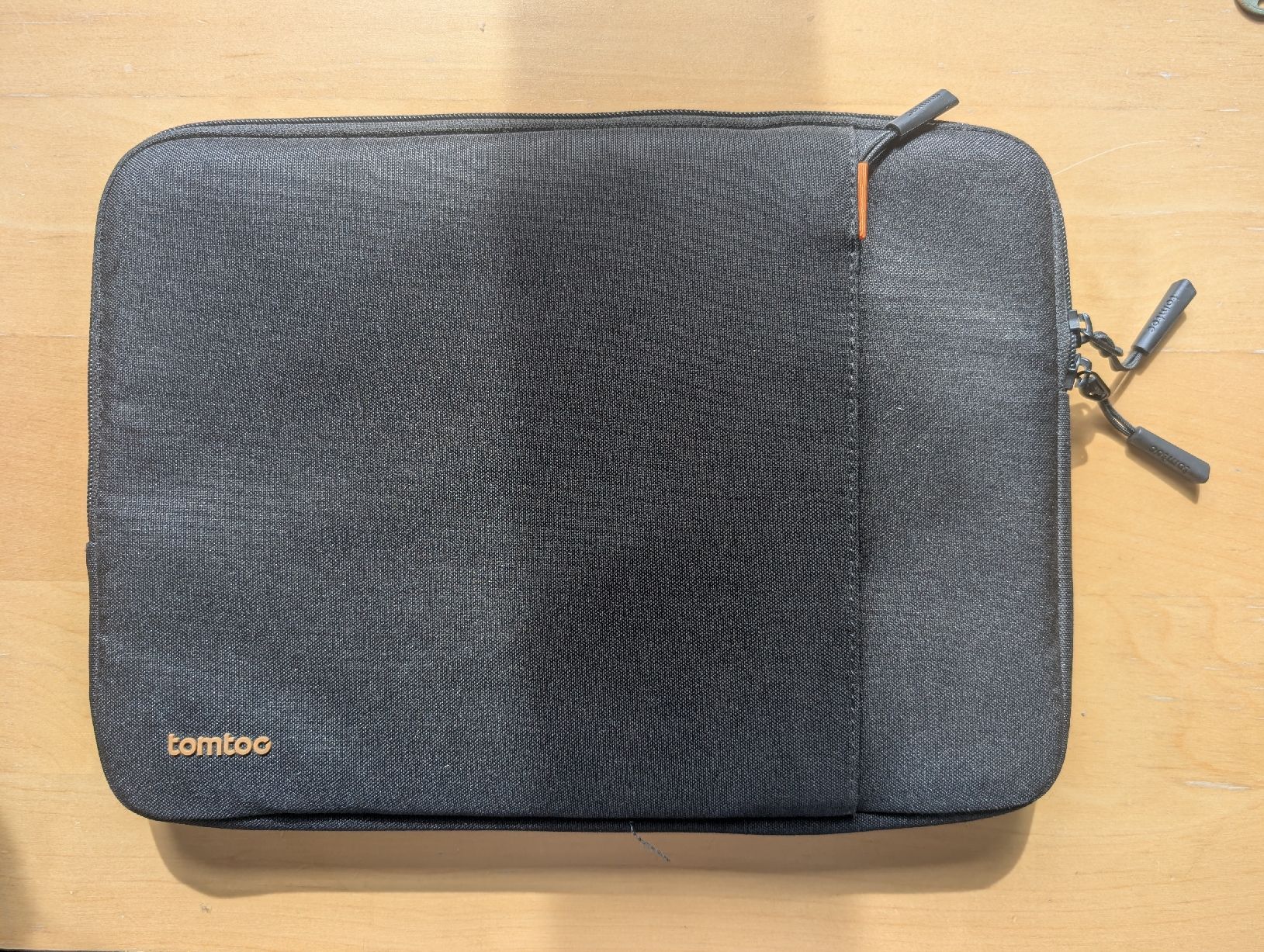 Taschen: Tomtoc Laptophülle schwarz 13 Zoll – Gebraucht aus Zürich von mal_8d6h