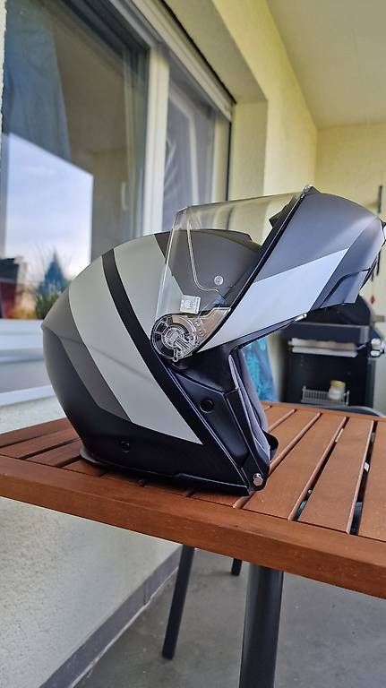 Casques & visières: AGV Systemhelm aus Carbon – D'occasion à Pfäffikon ZH par Maikinaiki 3