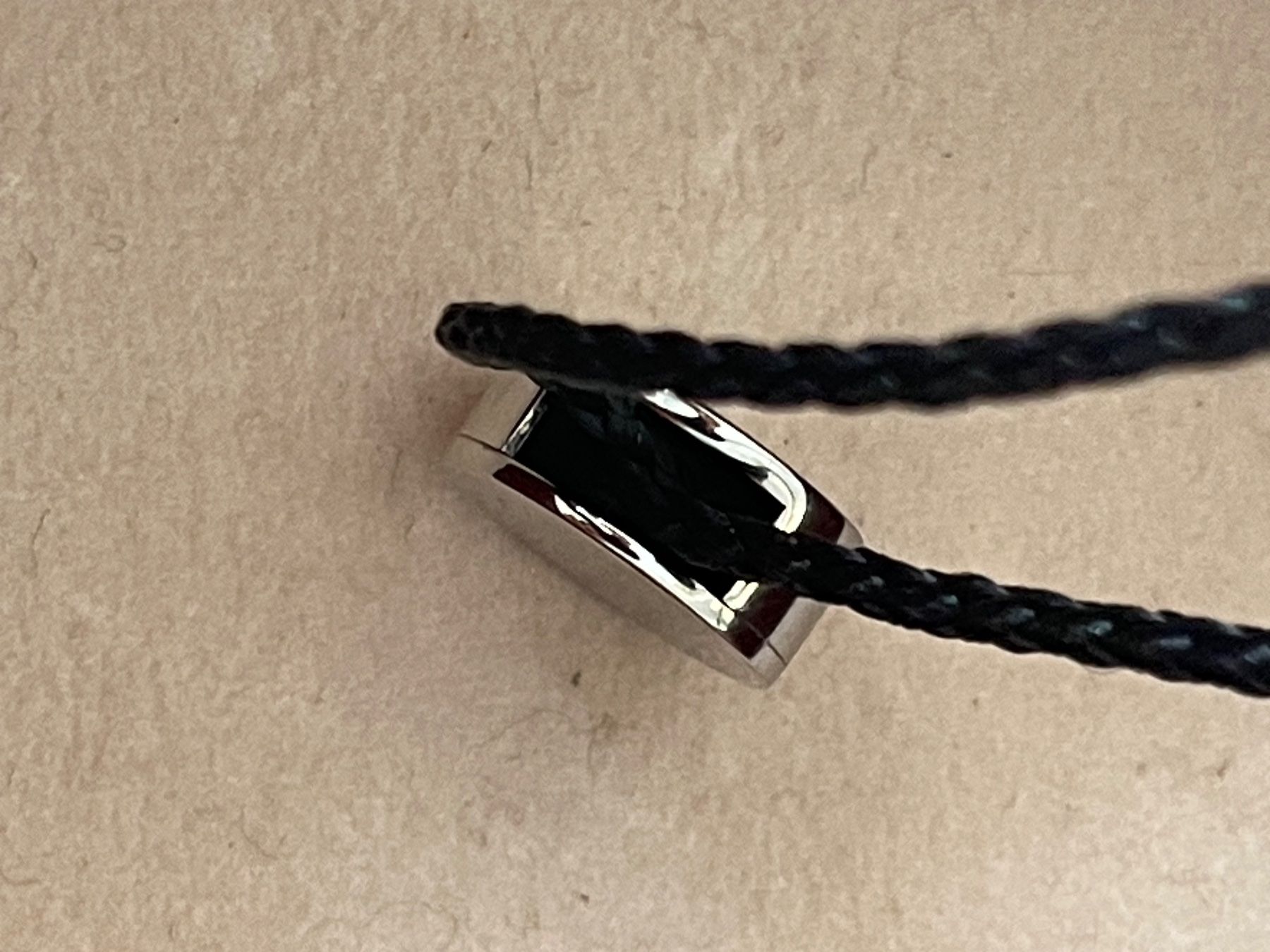 Hermès Ciondoli: Pendentif Hermès clou de selle – Usato da Neuchatel venduto da mar_9blm 2