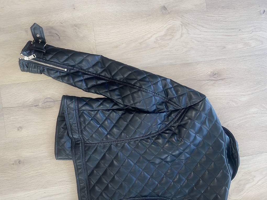 Guess Giacche: Guess - Lederjacke (gesteppt) - schwarz/gold – Nuovo (secondo la descrizione) da Münchenstein venduto da NinaK9601 1