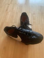 Nike Fussballschuhe Gr. 46 Leder schwarz weiss