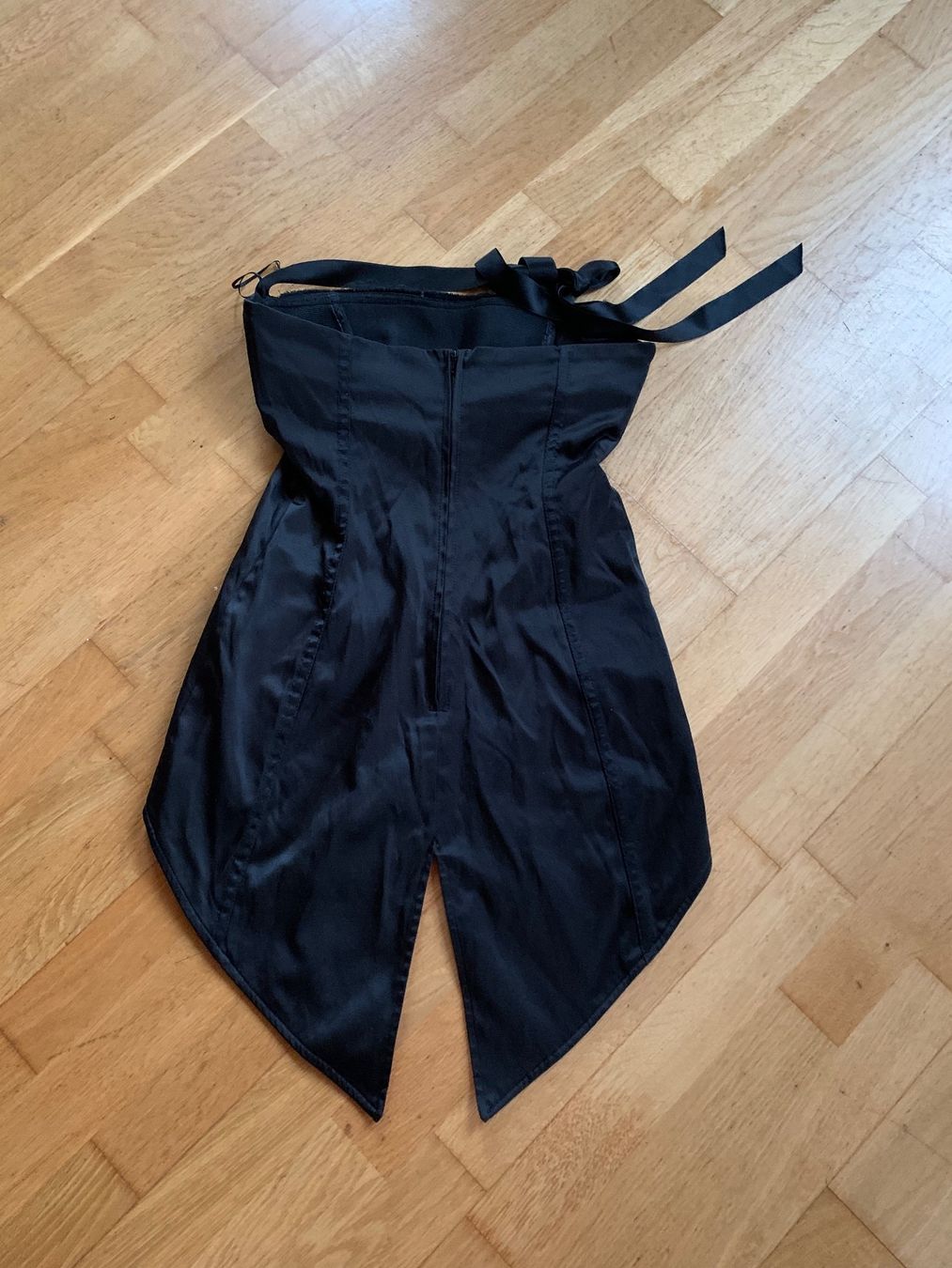 Vestiti: Sexy Oberteil/Dress gr 34 – Usato da Sempach venduto da katzaana3 1