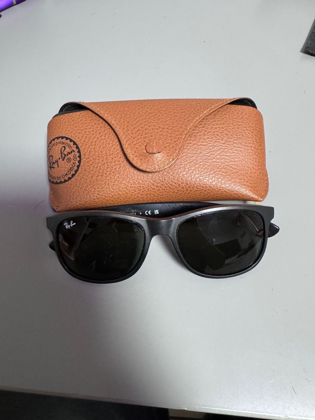 Ray-Ban Occhiali & Lenti: Ray-Ban Sonnenbrille Schwarz mit Original Etui – Nuovo (secondo la descrizione) da Zunzgen venduto da nordstern_handel