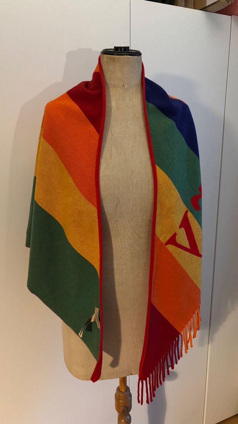 Burberry Altro in  Abbigliamento & Accessori: Burberry Rainbow Poncho Schal – Nuovo (secondo la descrizione) da Luzern venduto da luzern.secondhand 2