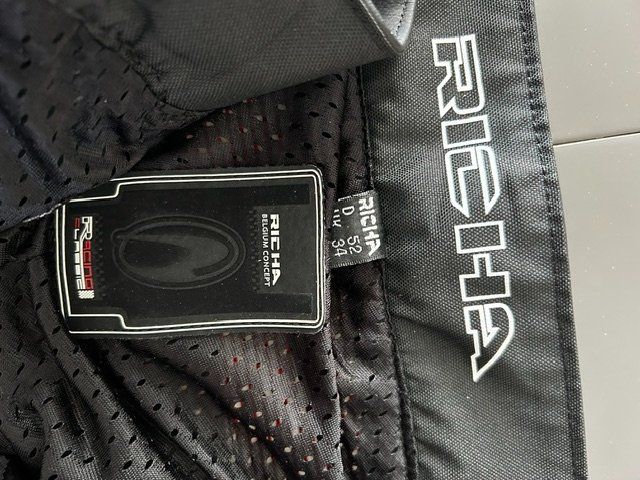 Pantaloni: Richa Leder Motorradhose D30 Gr. 52 – Usato da Jens venduto da Typpex 2