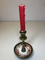 Uraltes Nachtlicht; Kerzenständer mit Porzellaneisatz