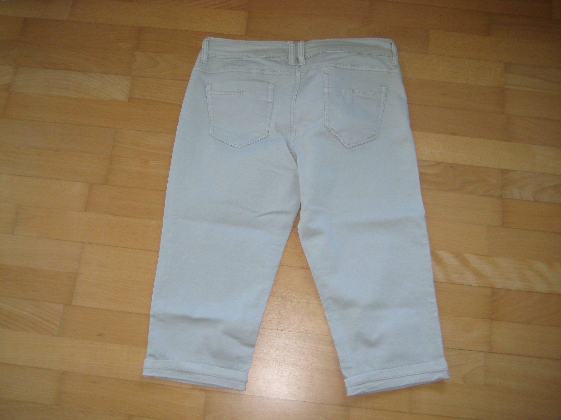 Pantaloni: 7/8 Hose hellgrau Grösse XL – Usato da Dietlikon venduto da kue_6cd5 1