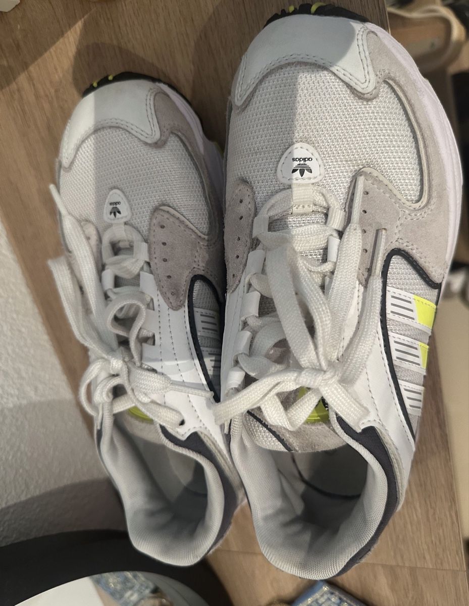 Adidas Herrenschuhe: Adidas Sneakers Gr 40 – Gebraucht aus Triengen von Meetmeatthebodega 2
