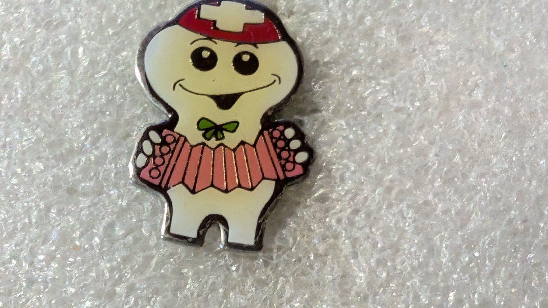 Plaketten & Abzeichen: Ansteckpin 222: Maga Bio – Gebraucht aus Oppligen von Pin-Fall-Shop