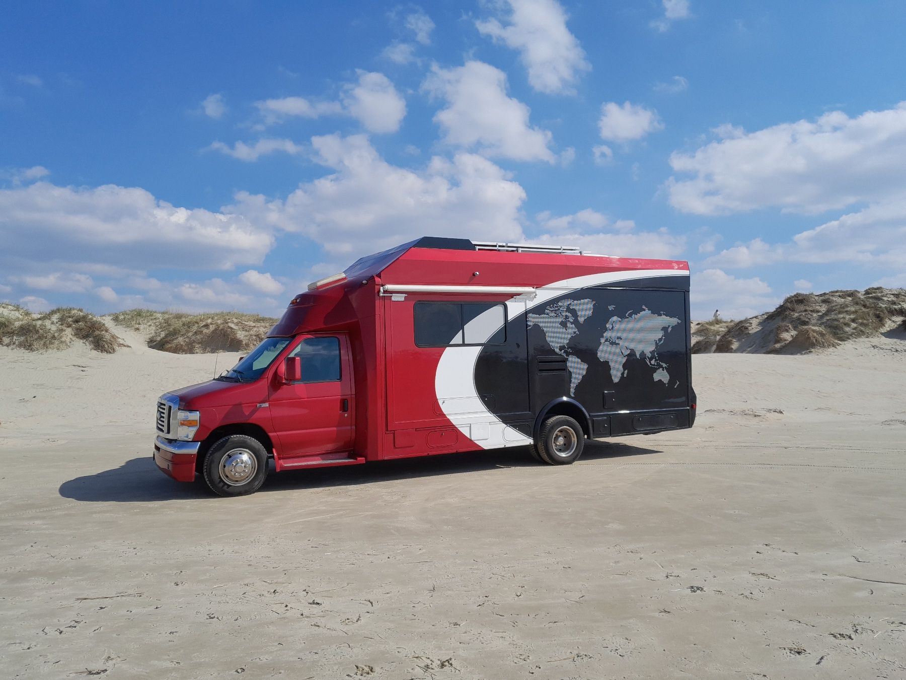 Winnebago Veicoli da campeggio: Winnebago Aspect Ford Super Duty – Usato da Selzach venduto da greddy101
