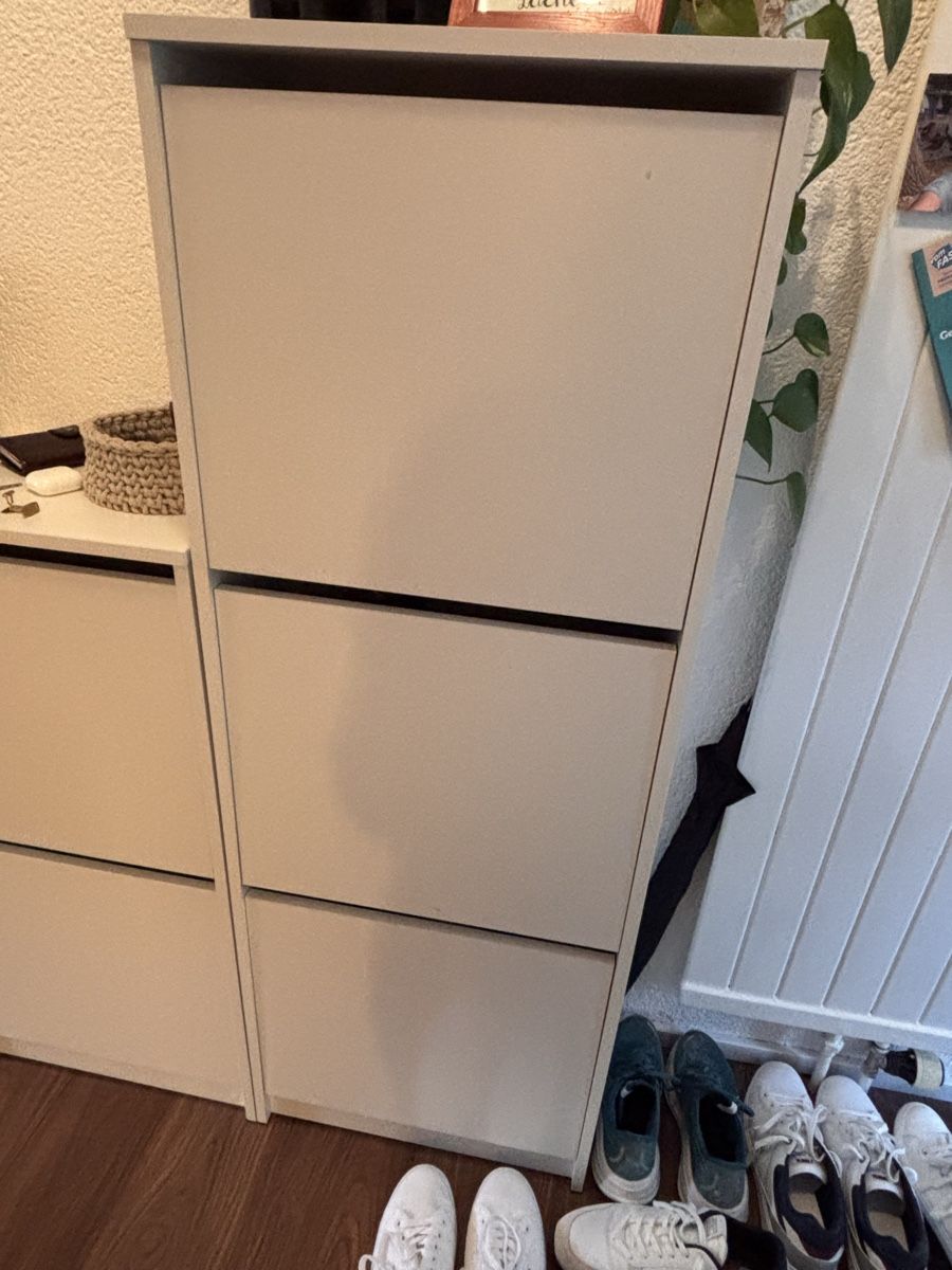 Ikea Armadi: Schuhschränke – Usato da Zürich venduto da LukasBec