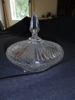 Spitzförmige 3 Bein Deckel Schale, aus dickem Glass