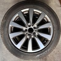 Pneus Hiver Pirelli 235/55 R19 avec Jantes OEM Mercedes