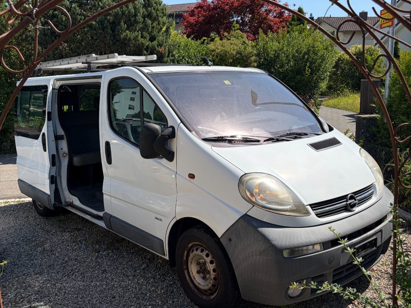 Opel Automobili: Opel Vivaro 19TD – Difettoso da Kirchberg BE venduto da pic.co 1