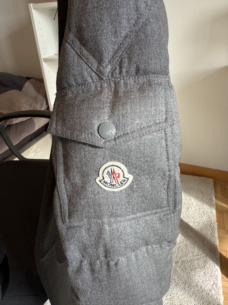 Moncler Jacken: Moncler Winterjacke – Gebraucht aus Ballwil von sim_yt7j 3