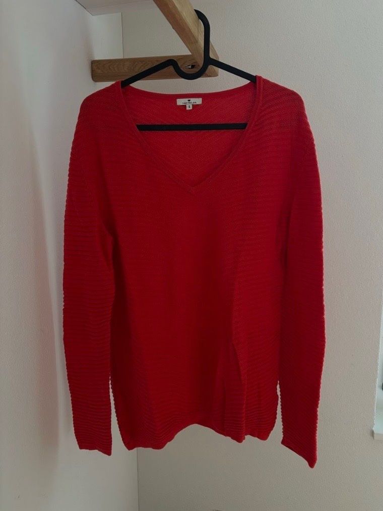 Tom Tailor Maglioni & Felpe: Tom Tailor Langarmshirt rot S – Usato da Ittenthal venduto da Lorinakuprecht0