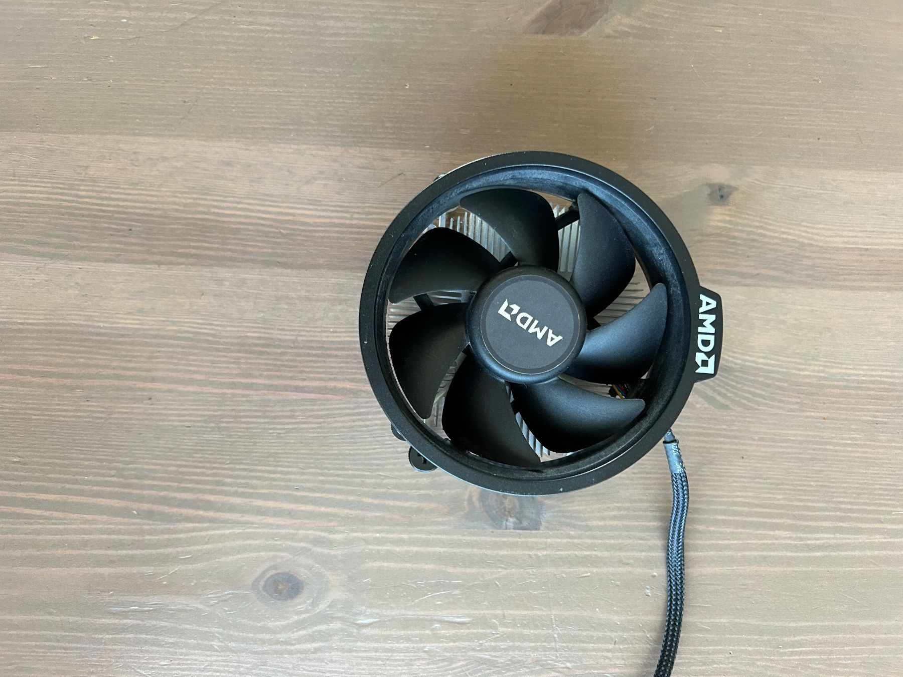 PC: AMD Ryzen Lüfter – Usato da Zürich venduto da Sal4