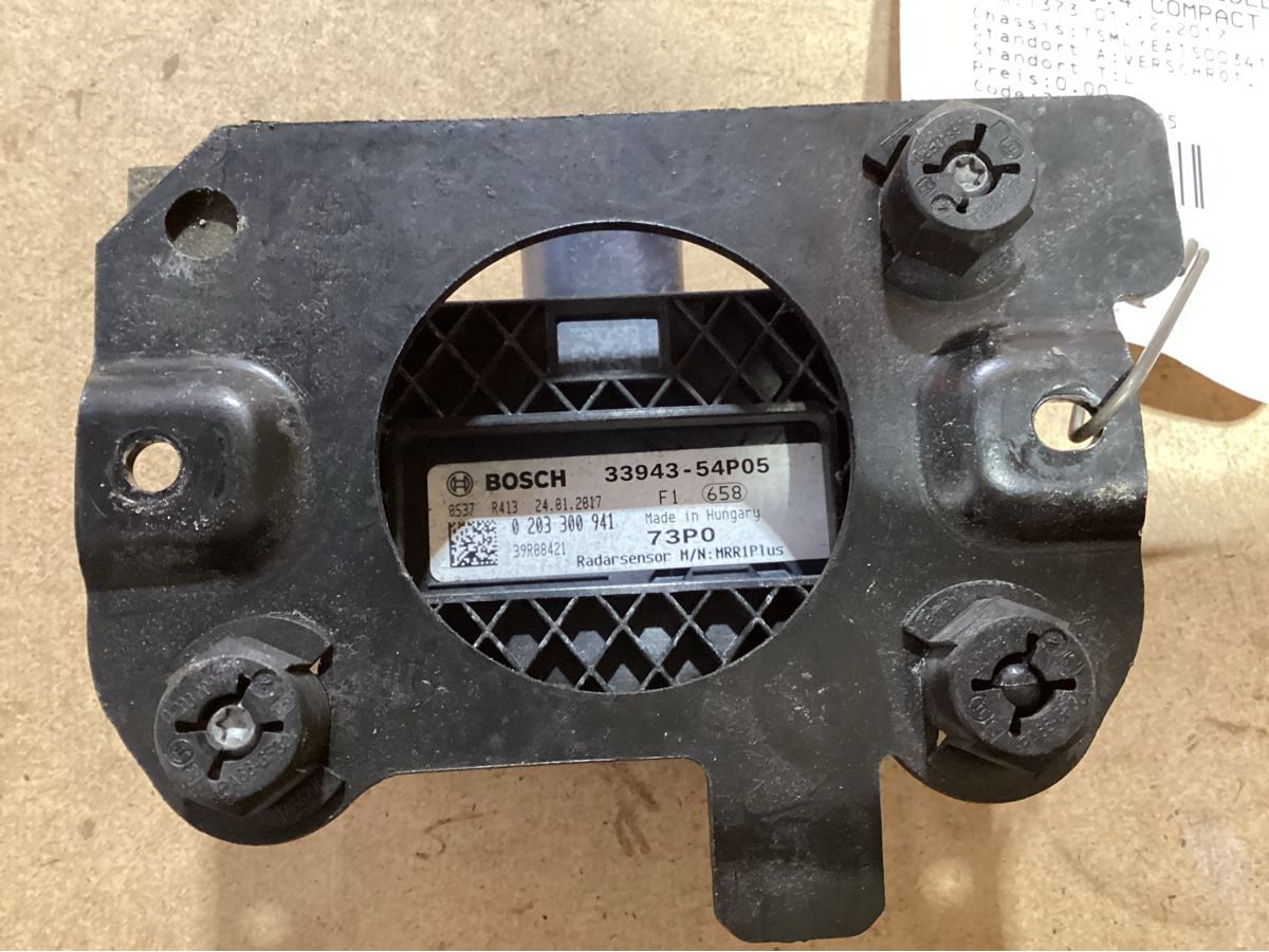 Suzuki Tutti pezzi di ricambio auto: Radarsensor zu Suzuki Vitara 1.4 Compact  – Usato da Reichenburg venduto da T864RX 2