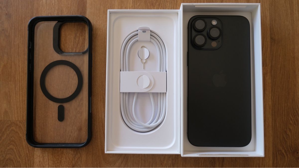Apple Telefoni cellulari / Smartphones: iPhone 16 Pro Max 256gb Black Titanium – Usato da Le Mont-Pèlerin venduto da Albertoocbs 4