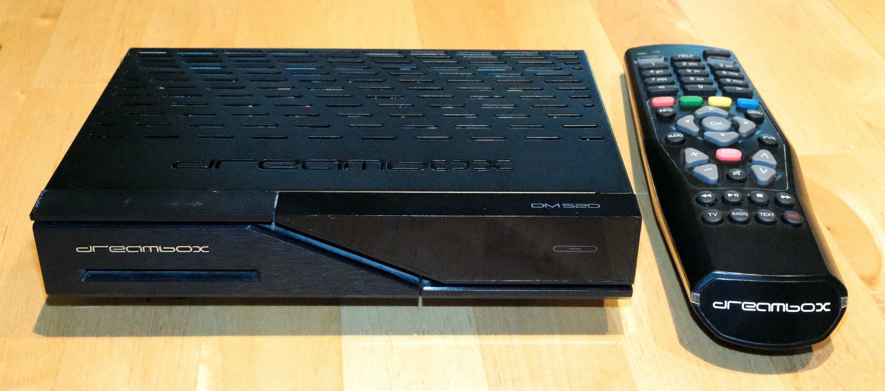 Receiver: DreamBox DM520 Cable/Terrestrial Receiver DVB-C/DVB-T2 – Gebraucht aus ROLLE von Botrem