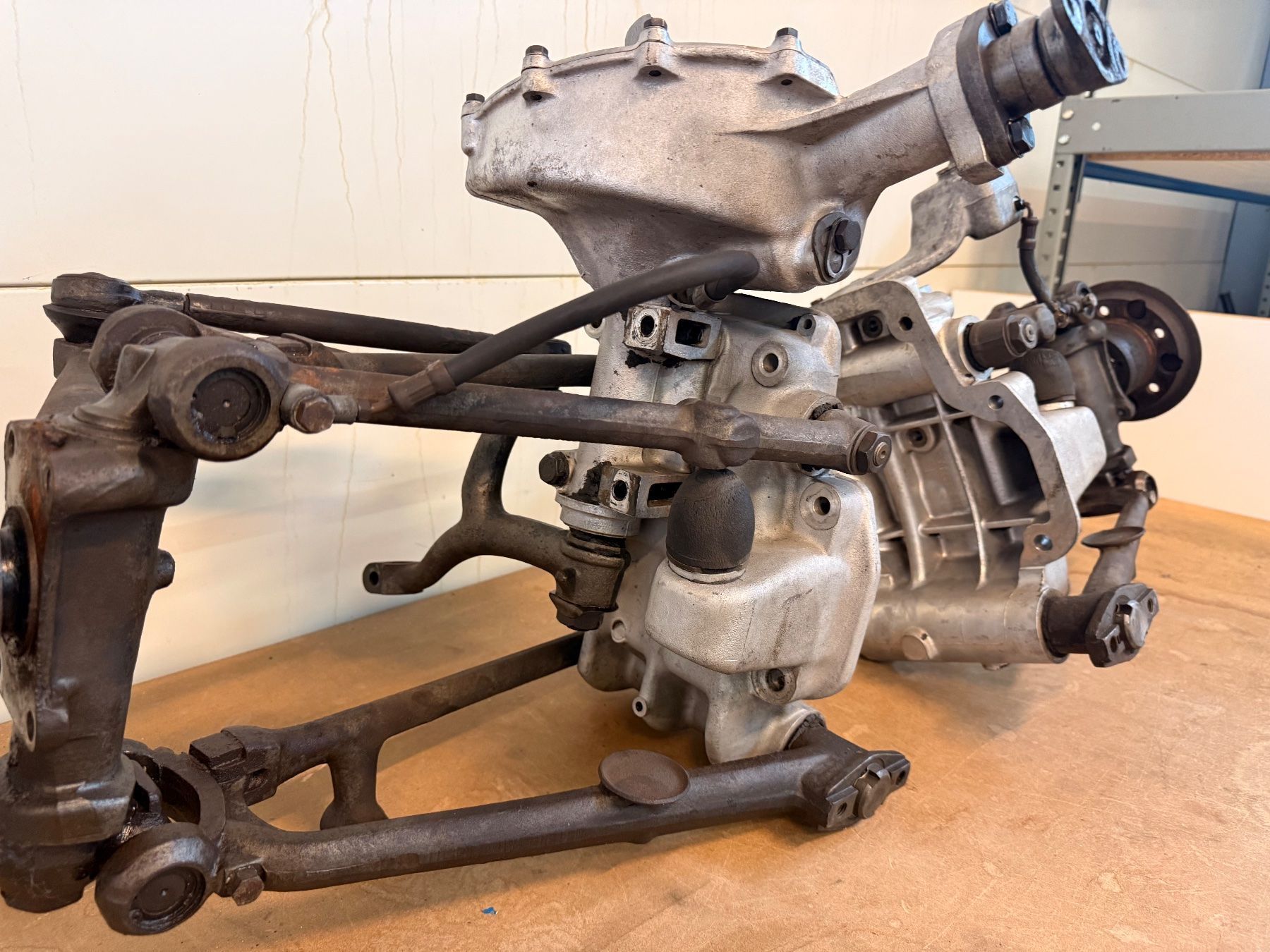 BMW Alle Autoersatzteile: BMW 2600/3200S Barockengel/ 3200CS Bertone Vorderachsen – Gebraucht aus Bättwil von Velozianer 3