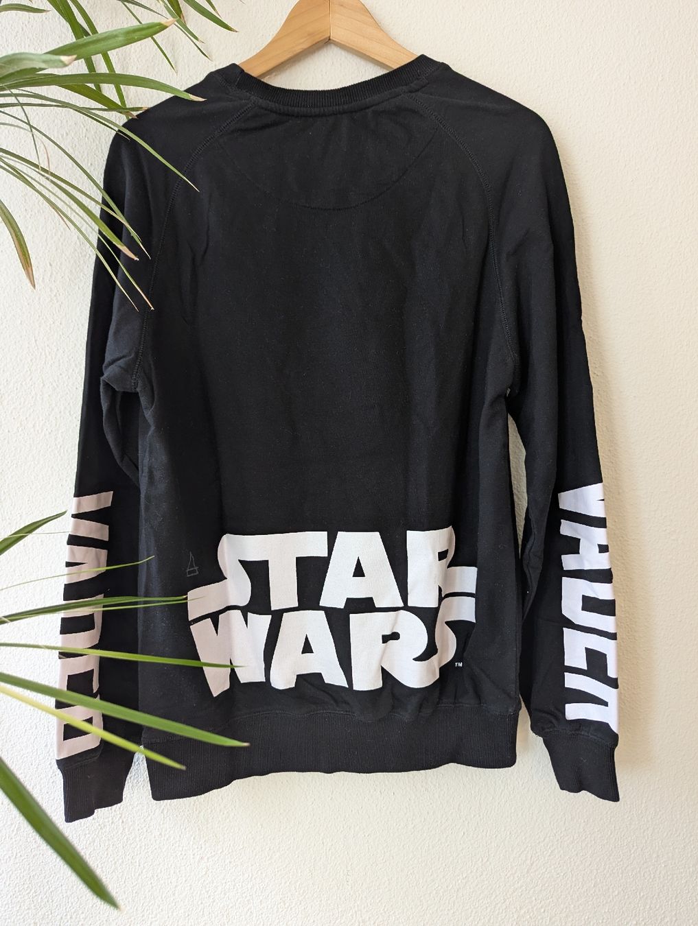 Maglioni & Felpe: Star Wars Pullover Eleven Paris schwarz Grösse S – Nuovo (secondo la descrizione) da Bern venduto da rarita 1