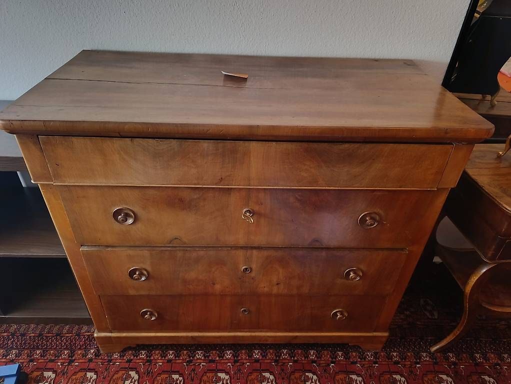 Commodes: Commode ancienne en bois massif  4 tiroirs – D'occasion à Bulle par oga_r8mh 1