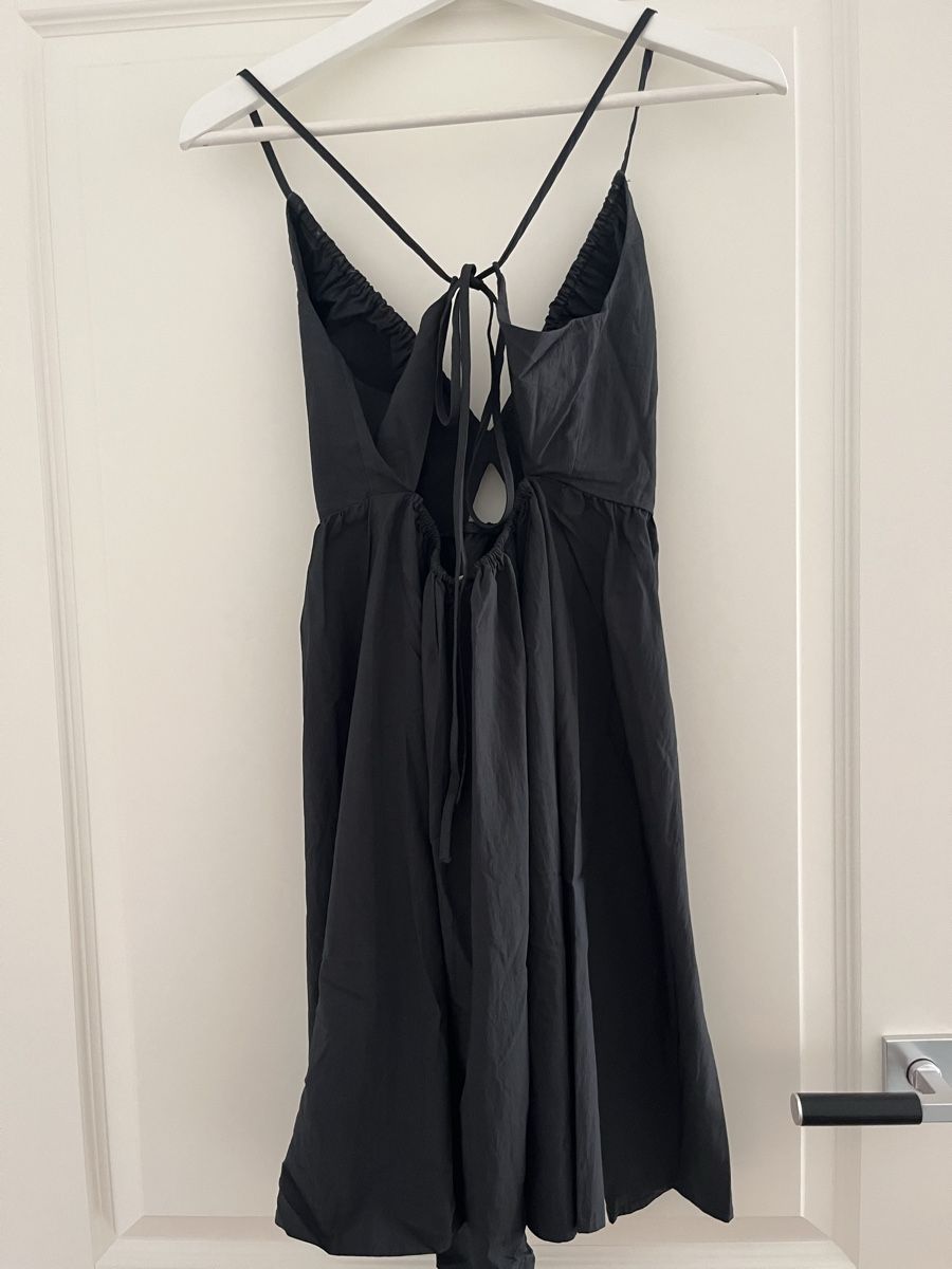 H&M Vestiti: Kleid schwarz Grösse S H&M  – Usato da Riehen venduto da SalomeTramer 2