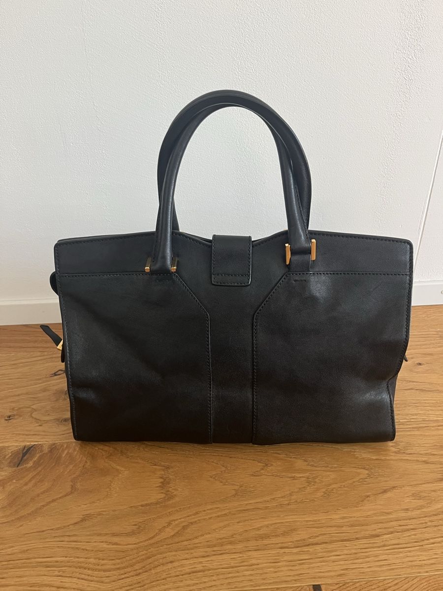 Saint Laurent Borse da donna: Yves Saint Laurent Classic Y Cabas Large – Usato da Tagelswangen venduto da ann_5kd5 1
