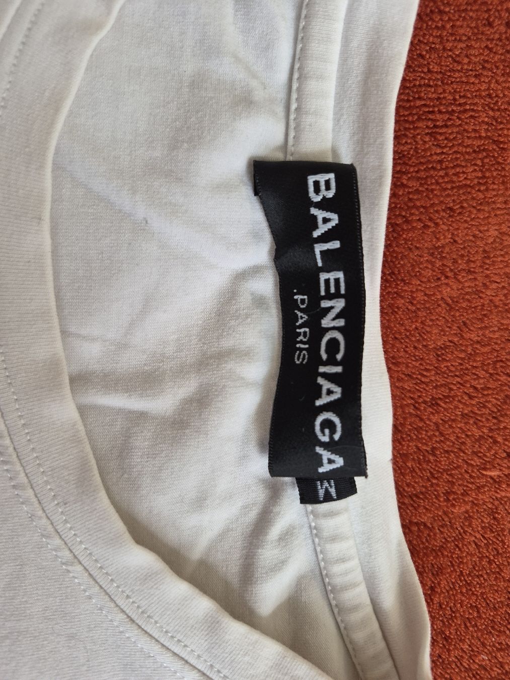 Balenciaga T-shirt: T-shirt Balenciaga BB Laurel logo – Usato da Collonges venduto da cam_72xf 2