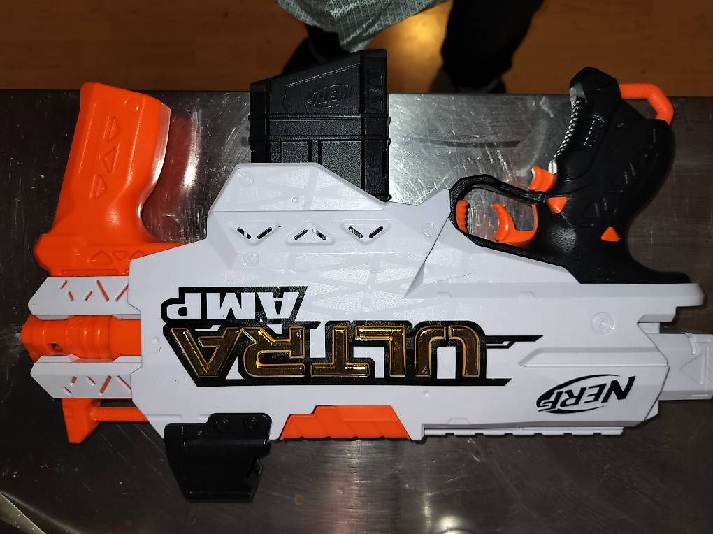 Giocattoli: Kinder nerf gun.... – Usato da Bern venduto da dam_8wr2