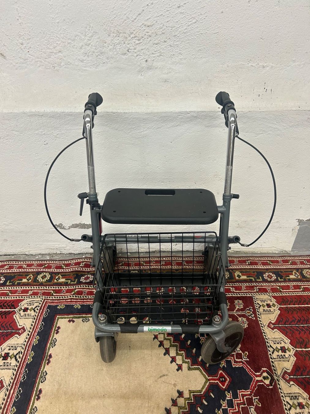 Ausili per la deambulazione: Rollator / Gehhilfe Bimeda mit Einkaufskorb Bremsen – Usato da Zürich venduto da Levelart 3