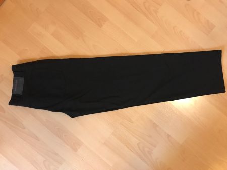 Herren Hose (Jeans-Schnitt) schwarz, dünner angenehmer Stoff