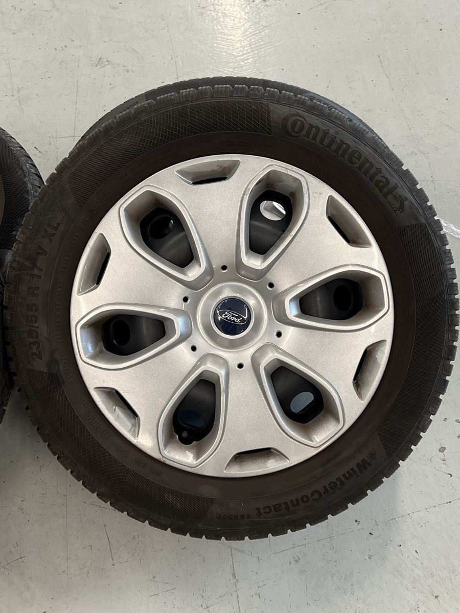 Ford Cerchioni: Winterkompletträder Ford Kuga 235/55/17 – Usato da Hünenberg venduto da Auto-Klinik01 2