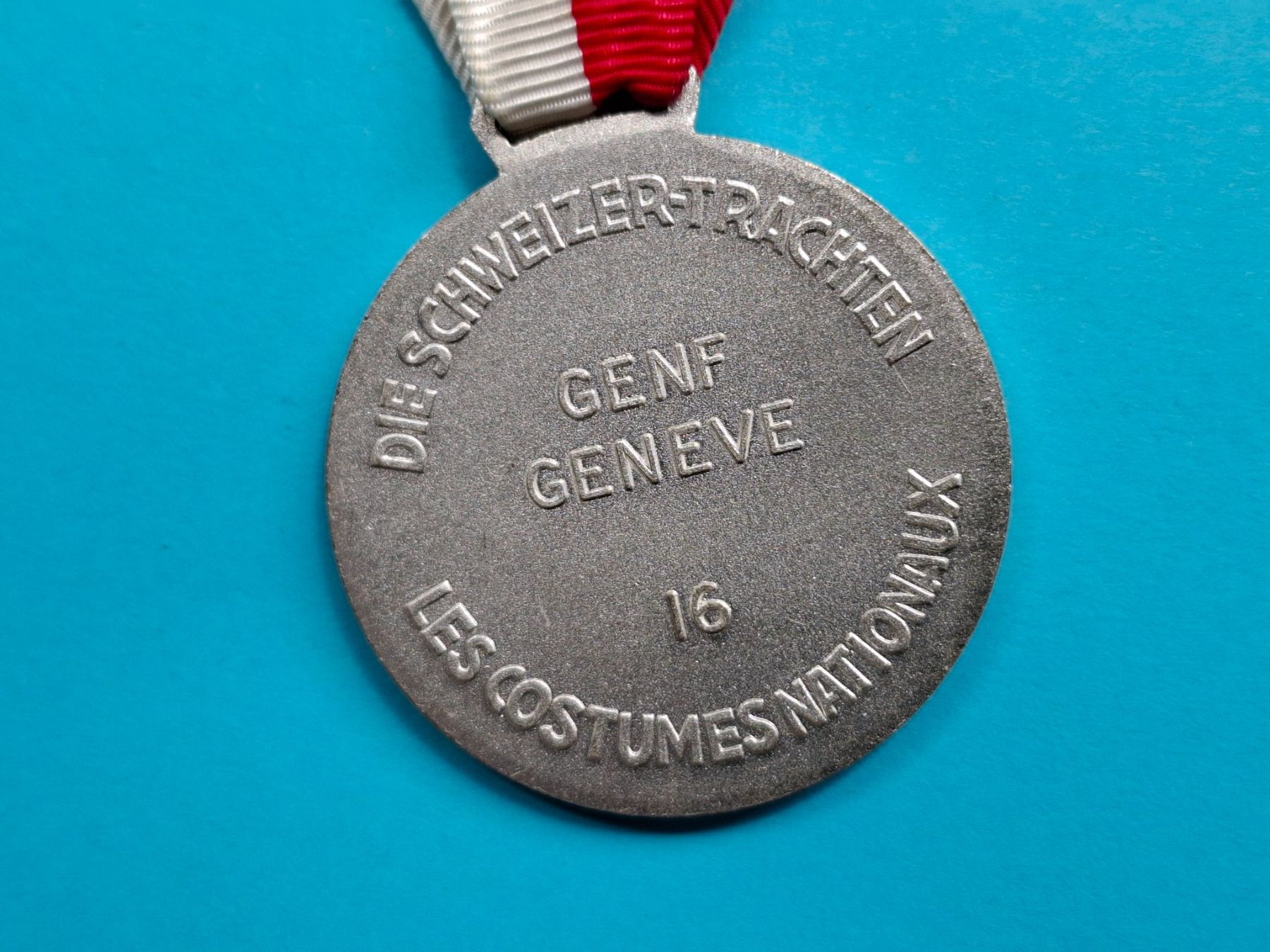 Medaillen: Trachten Genf 1965 (H537) – Gebraucht aus Schwanden GL von Suvorov 4