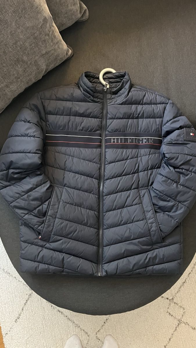 Tommy Hilfiger Giacche: Tommy Hilfiger Jacke – Nuovo (secondo la descrizione) da Baden venduto da Car_lio09